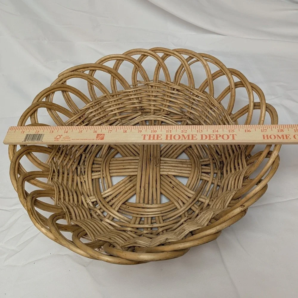 Large Woven Wicker Basket Large Scalloped Round Decorative Bowl